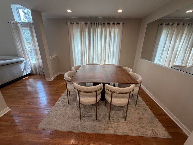 305 Bloomfield Court, Vernon Hills, IL 60061