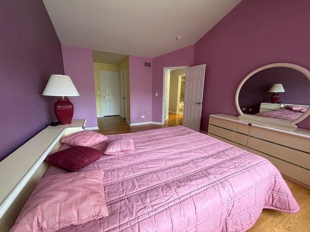 305 Bloomfield Court, Vernon Hills, IL 60061