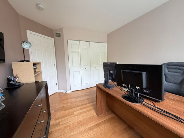305 Bloomfield Court, Vernon Hills, IL 60061