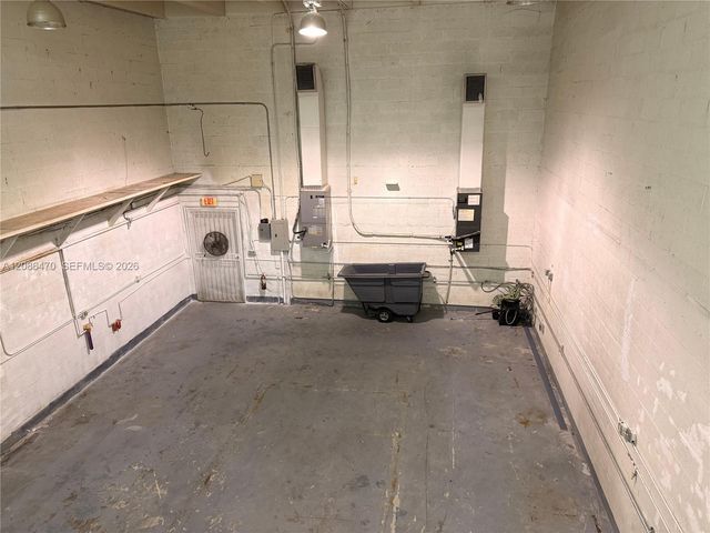 8060 W 23rd Avenue 6, Hialeah, FL 33016