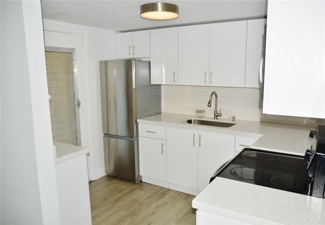 4770 NW 10th Ct 312, Plantation, FL 33313