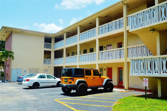 4770 NW 10th Ct 312, Plantation, FL 33313