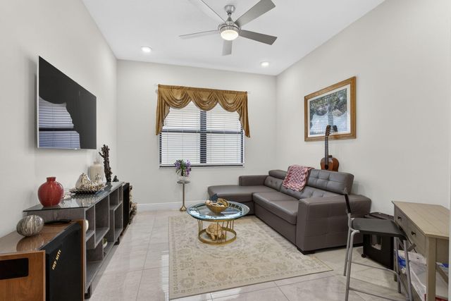 5492 St Armands Way, Westlake, FL 33470