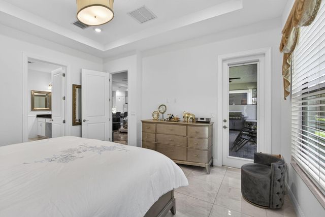 5492 St Armands Way, Westlake, FL 33470