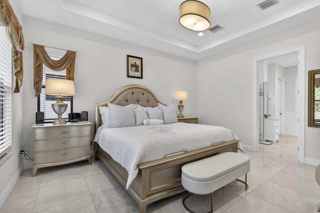 5492 St Armands Way, Westlake, FL 33470