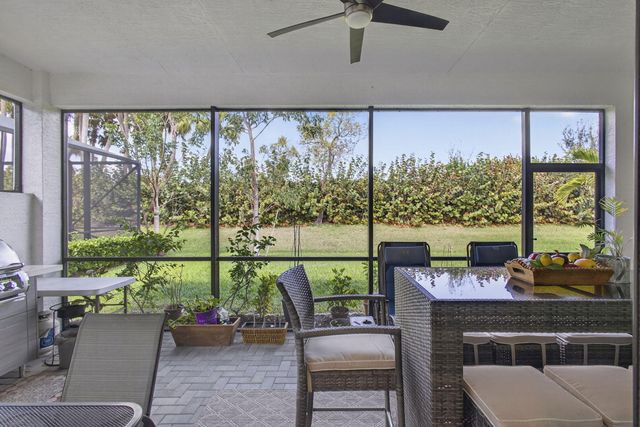 5492 St Armands Way, Westlake, FL 33470