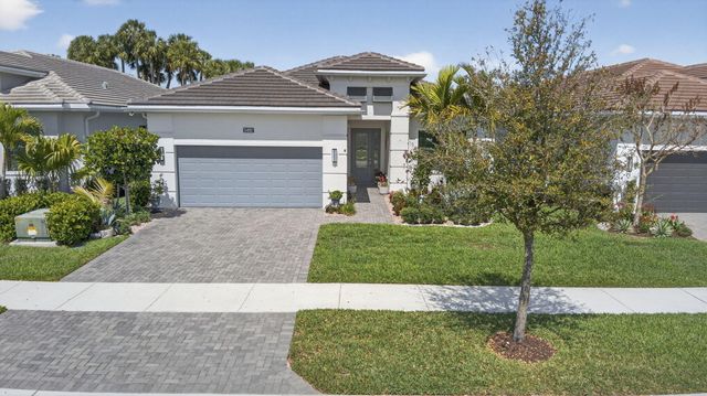 5492 St Armands Way, Westlake, FL 33470