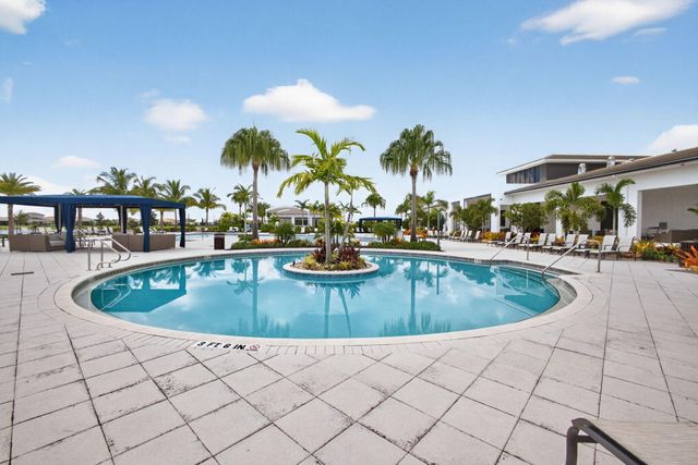 5492 St Armands Way, Westlake, FL 33470