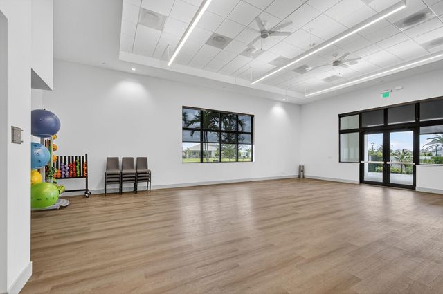 5492 St Armands Way, Westlake, FL 33470