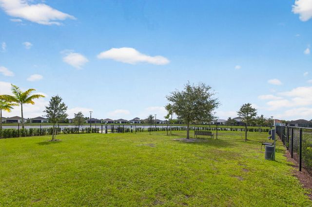 5492 St Armands Way, Westlake, FL 33470