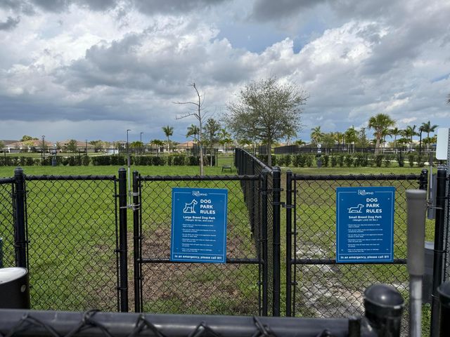 5492 St Armands Way, Westlake, FL 33470