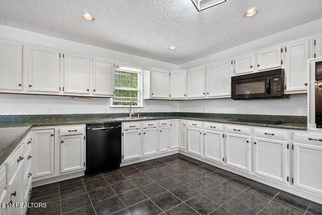 3660 Burgess Falls Road Rd, Sparta, TN 38583