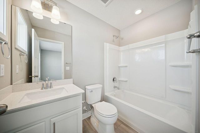 18474 Greenstone Way, Lakeville, MN 55044