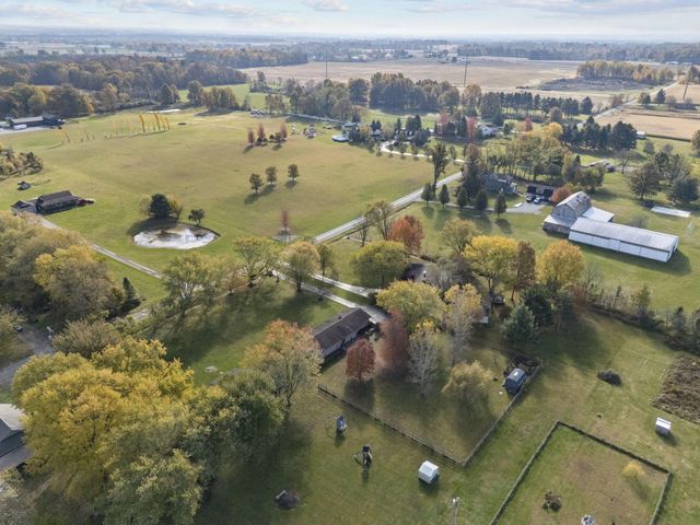 10348 York Road SW, Etna, OH 43105