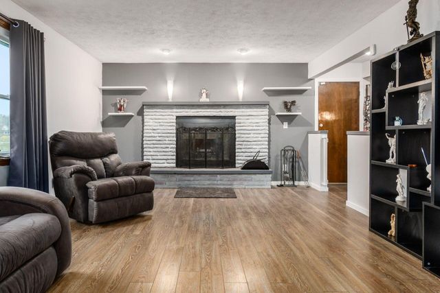 10348 York Road SW, Etna, OH 43105