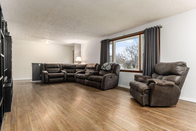 10348 York Road SW, Etna, OH 43105