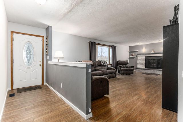 10348 York Road SW, Etna, OH 43105