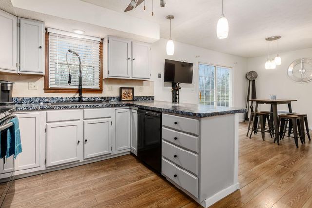 10348 York Road SW, Etna, OH 43105