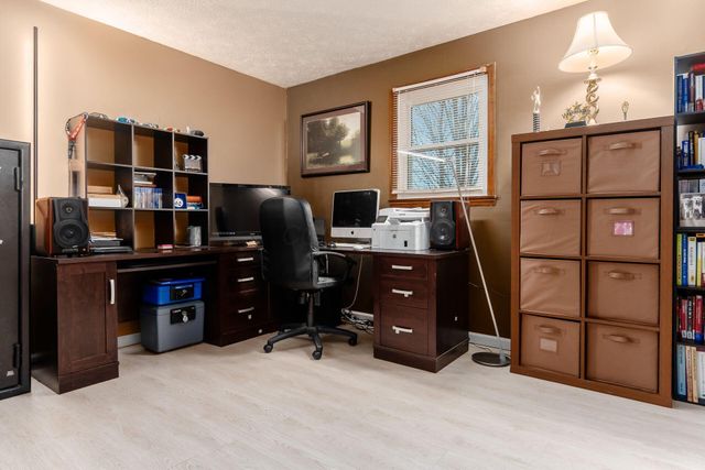 10348 York Road SW, Etna, OH 43105