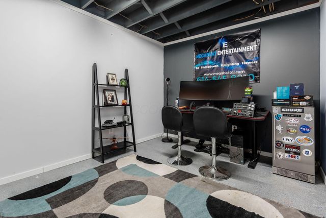 10348 York Road SW, Etna, OH 43105