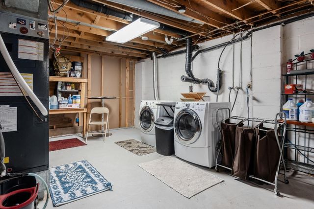 10348 York Road SW, Etna, OH 43105