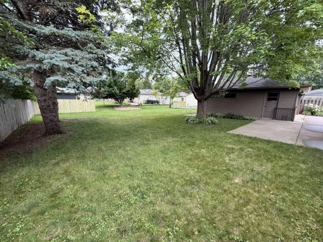 8633 Greenway Avenue S, Cottage Grove, MN 55016