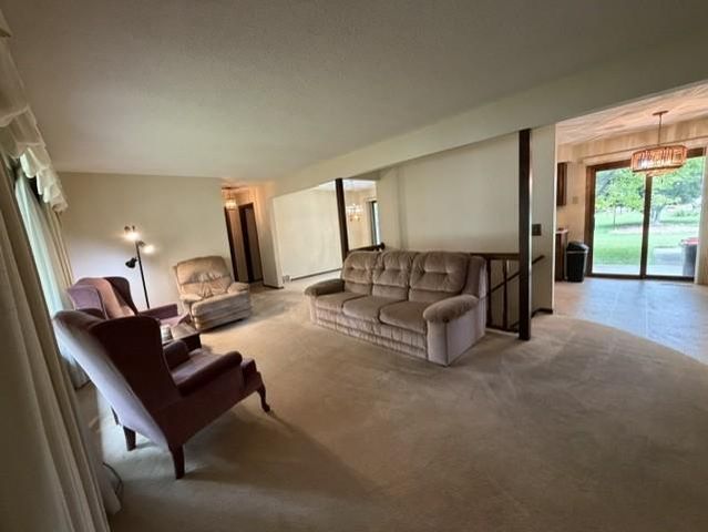 8633 Greenway Avenue S, Cottage Grove, MN 55016