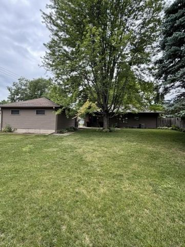 8633 Greenway Avenue S, Cottage Grove, MN 55016