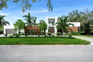 967 NE 117th St, Biscayne Park, FL 33161
