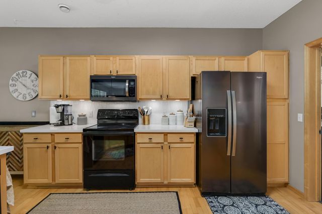848 Newberry Lane, Chaska, MN 55318