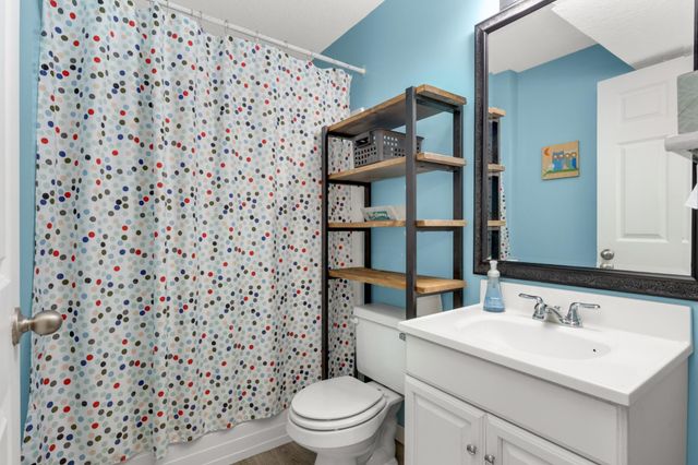 848 Newberry Lane, Chaska, MN 55318