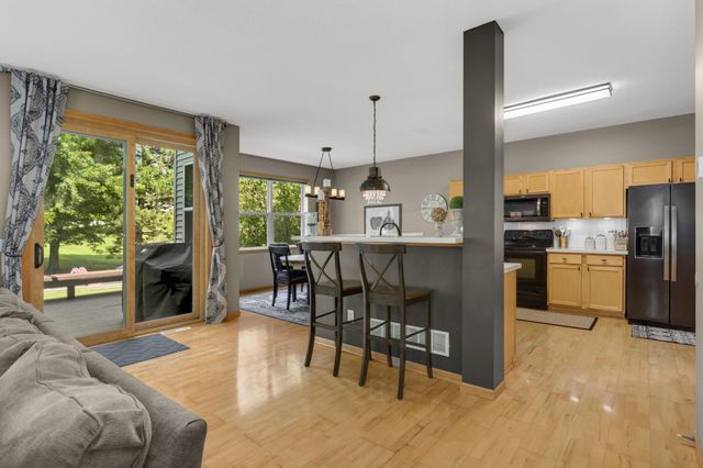 848 Newberry Lane, Chaska, MN 55318