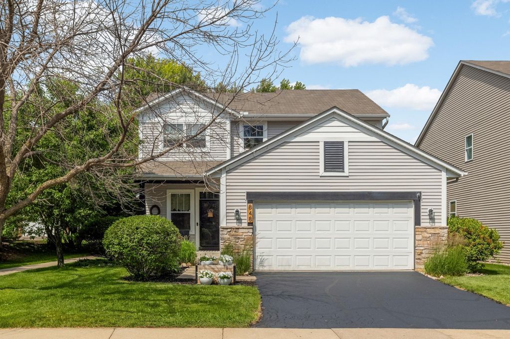 848 Newberry Lane, Chaska, MN 55318