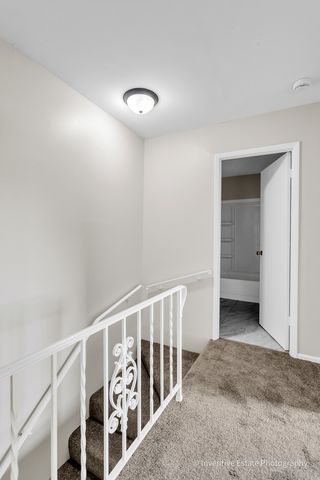 2506 Algonquin Road 18, Rolling Meadows, IL 60008
