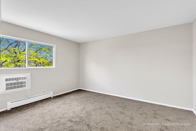 2506 Algonquin Road 18, Rolling Meadows, IL 60008