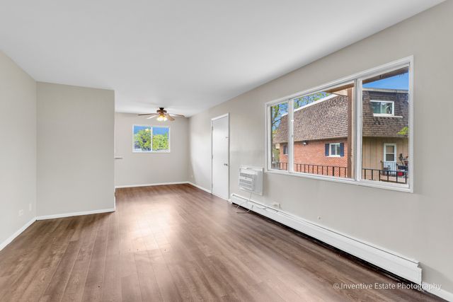 2506 Algonquin Road 18, Rolling Meadows, IL 60008