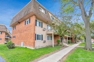 2506 Algonquin Road 18, Rolling Meadows, IL 60008