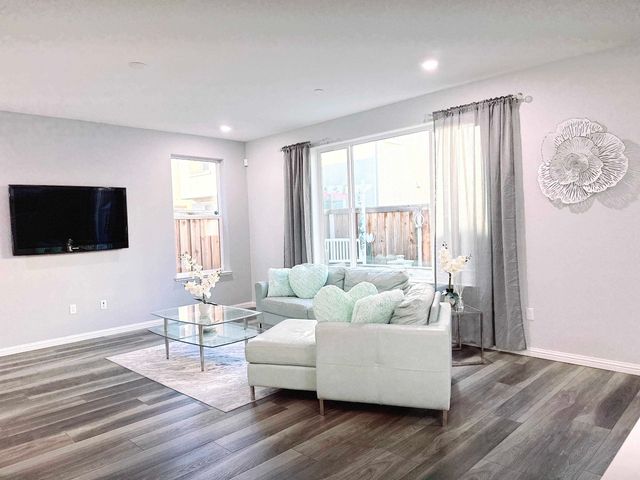 209 Brush Creek Dr, Brentwood, CA 94513