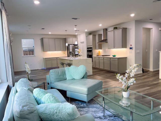 209 Brush Creek Dr, Brentwood, CA 94513