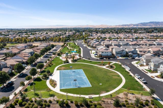 209 Brush Creek Dr, Brentwood, CA 94513