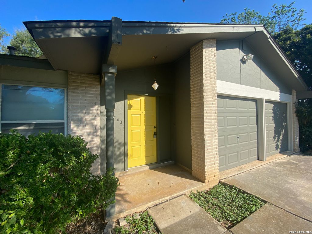 11703 Spring Mont, San Antonio, TX 78249