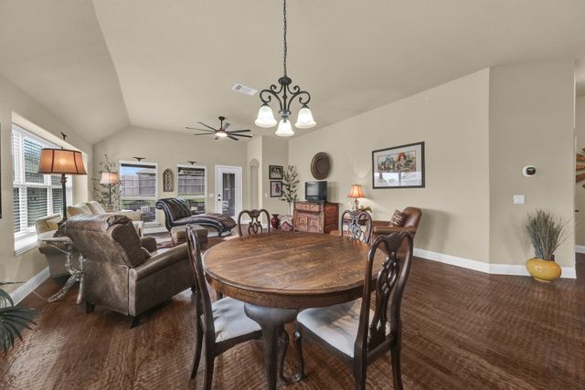 2002 Lindentree Drive, Weatherford, TX 76086