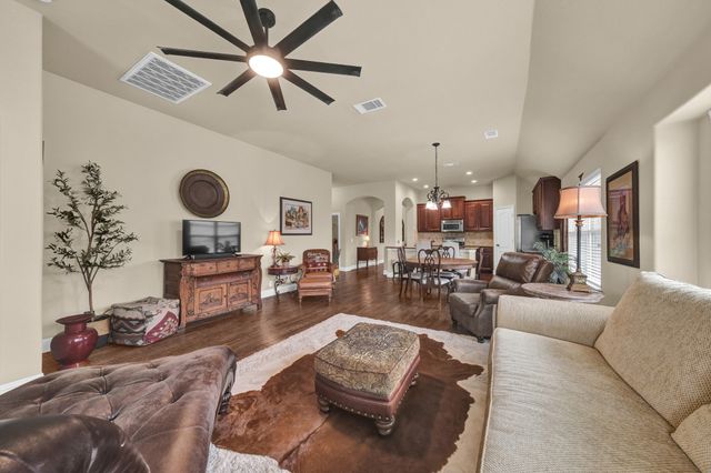 2002 Lindentree Drive, Weatherford, TX 76086
