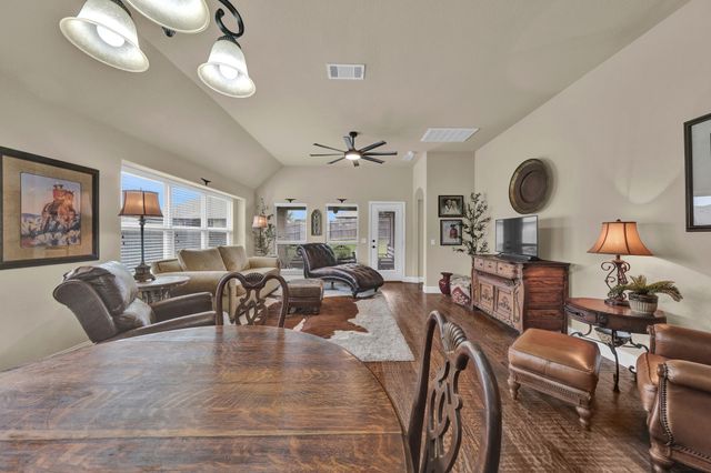 2002 Lindentree Drive, Weatherford, TX 76086