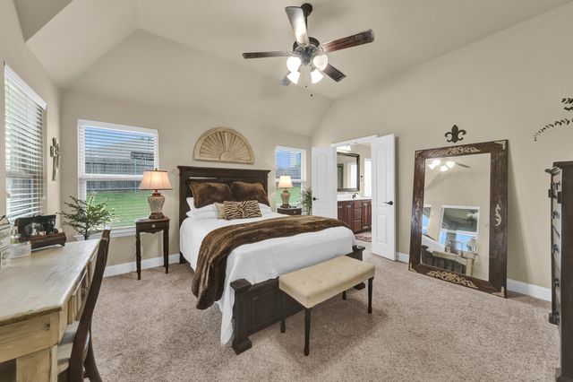 2002 Lindentree Drive, Weatherford, TX 76086