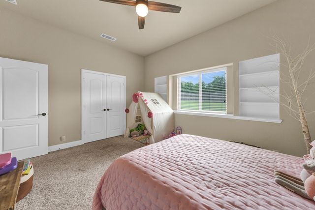 2002 Lindentree Drive, Weatherford, TX 76086