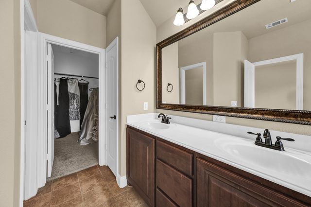 2002 Lindentree Drive, Weatherford, TX 76086