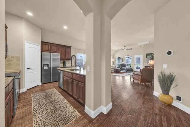 2002 Lindentree Drive, Weatherford, TX 76086