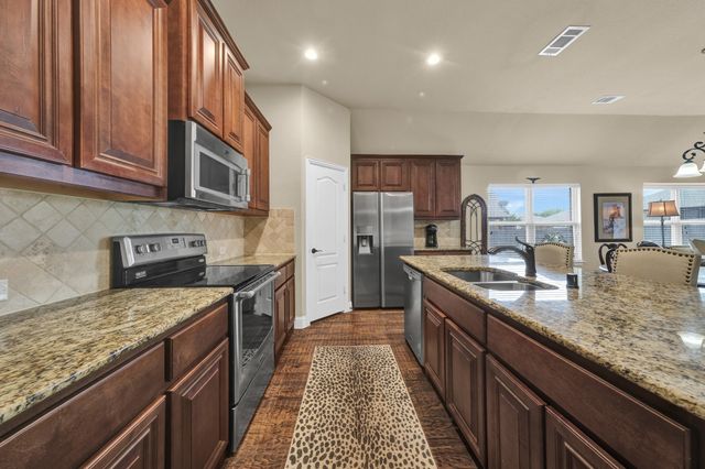 2002 Lindentree Drive, Weatherford, TX 76086
