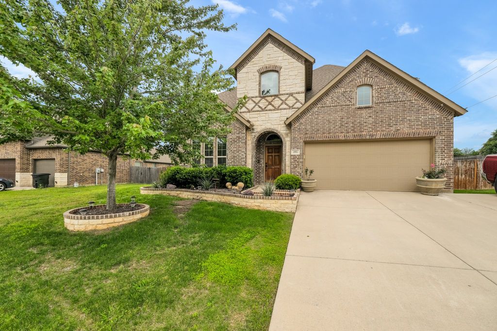 2002 Lindentree Drive, Weatherford, TX 76086